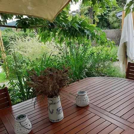 Au Bosquet, Et Salle De Bains Avec Petit Déjeuner à 600 M Du Centre Dans Un Cadre Calme Et Verdoyant * Salies-de-Béarn