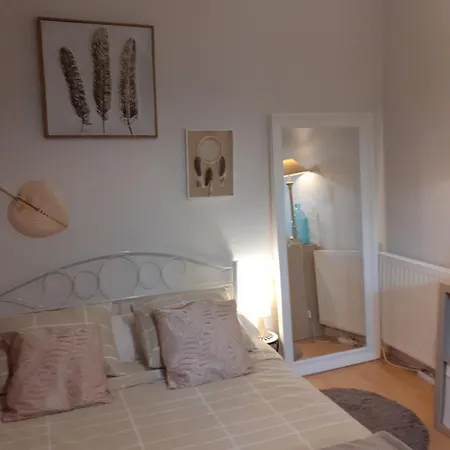 Au Bosquet: Tranquil Retreat With Breakfast Near Town Center * Salies-de-Bearn