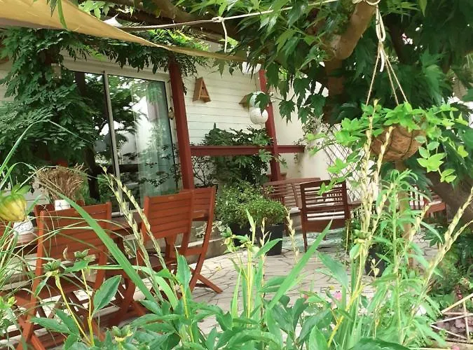 Au Bosquet: Tranquil Retreat With Breakfast Near Town Center * Salies-de-Bearn